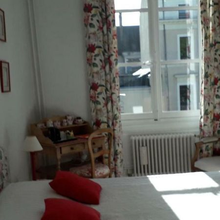 Chambre D'Hotes Marchand Анже Экстерьер фото